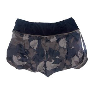 Athleta green black camo floral shorts women’s size medium